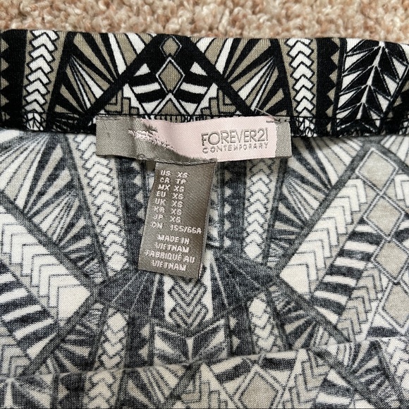 🚫SOLD🚫 NWT Black White Taupe Body Con Skirt Art Deco Print High Waist Midi - Picture 16 of 16